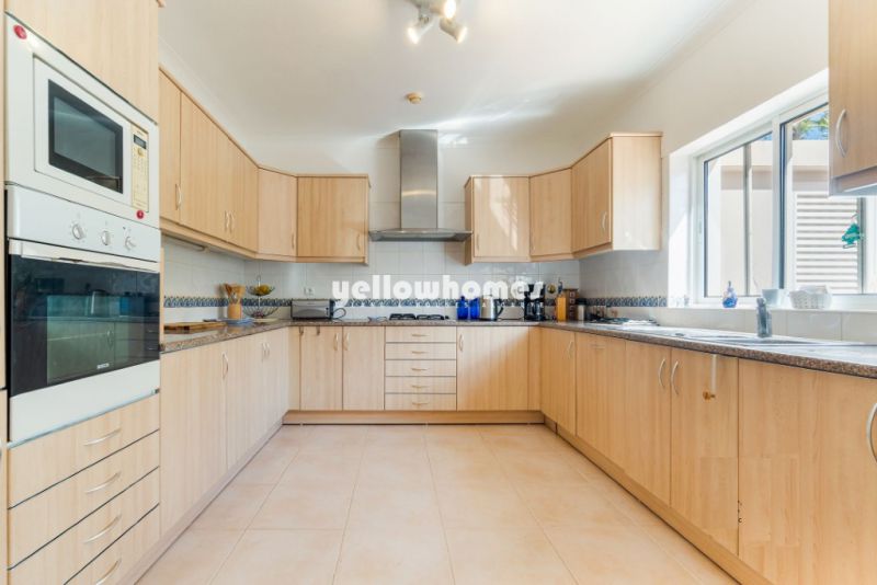 Three-Bedroom Villa with Private Pool in Golf Resort near Carvoeiro 